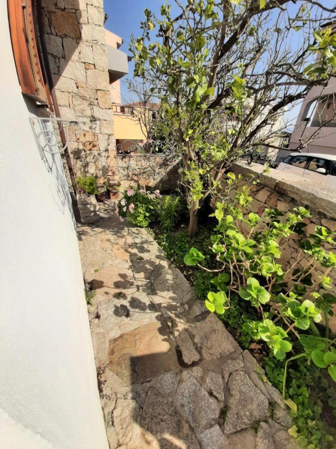 I Giardini Di Carmen Lejlighed La Maddalena  Eksteriør billede